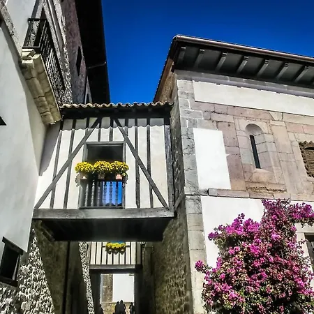 Duplex Centro-playa, Tranquilo Y Con Garaje Llanes