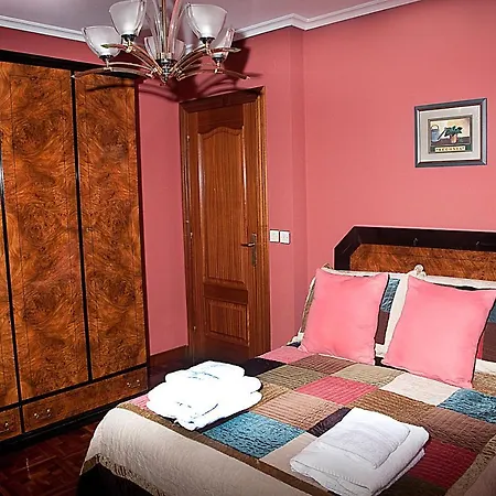 Duplex Centro-playa, Tranquilo Y Con Garaje Llanes